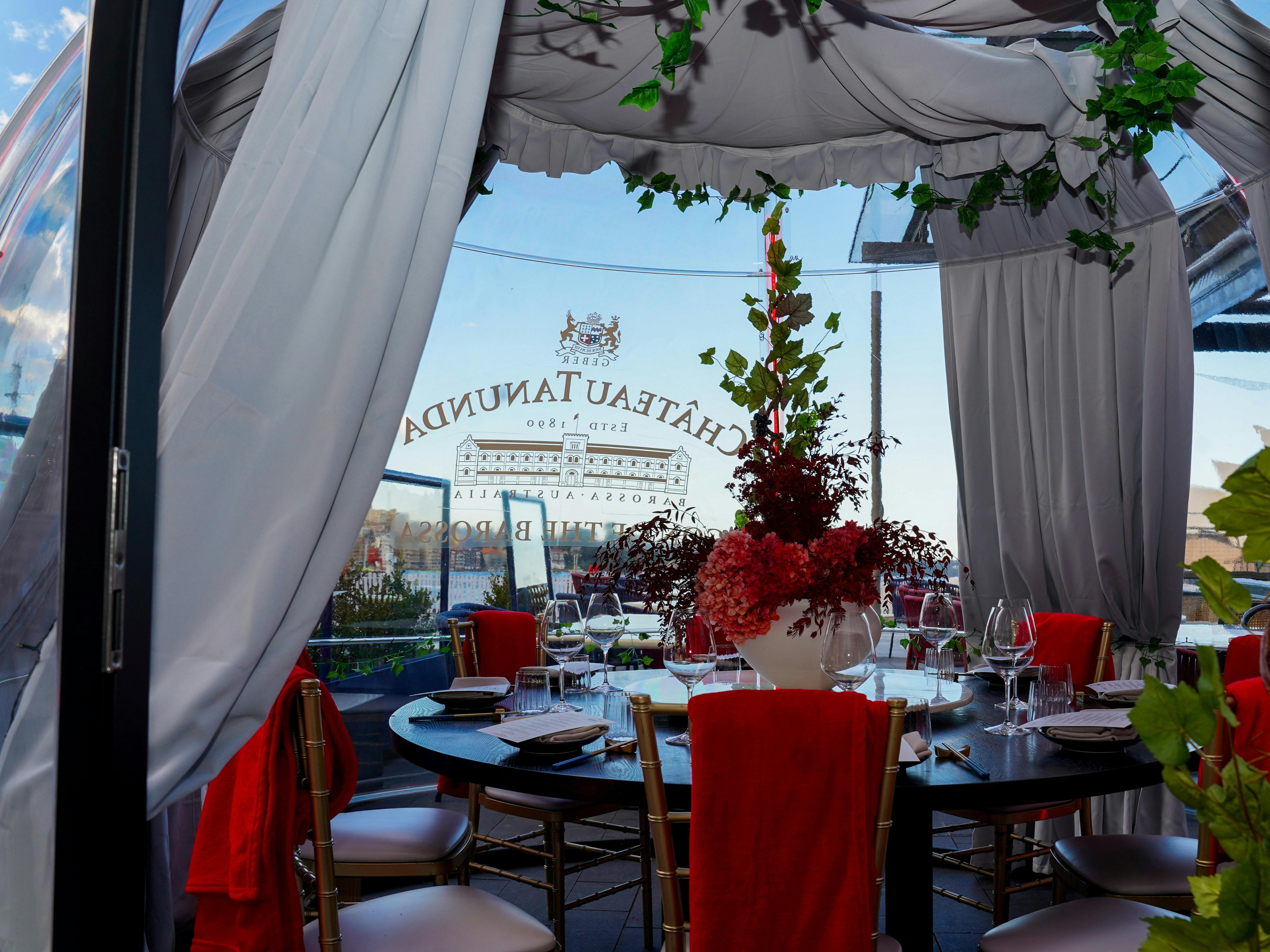 Luna Lu's Dining Dome The Rocks