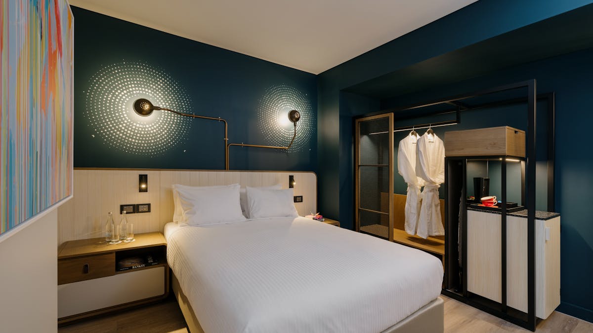 Queen Room