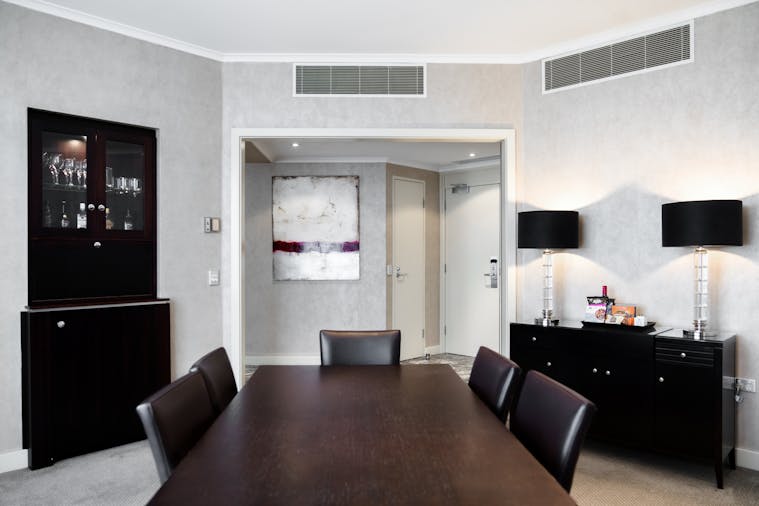 King Executive Suite