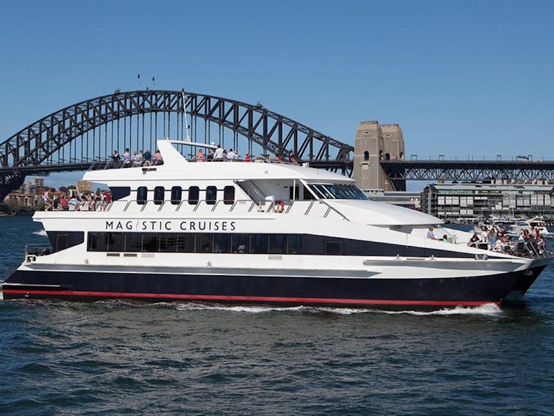 Showboat Dinner Cruise With Drinks Australian Cruise Group, Sydney's premier cruise operator since , proudly presents Clearview Cruises. Our fleet of luxury glass boats offer premium lunch and dinner cruises with ° views of Sydney Harbour, epitomising the pinnacle of harbour dining.