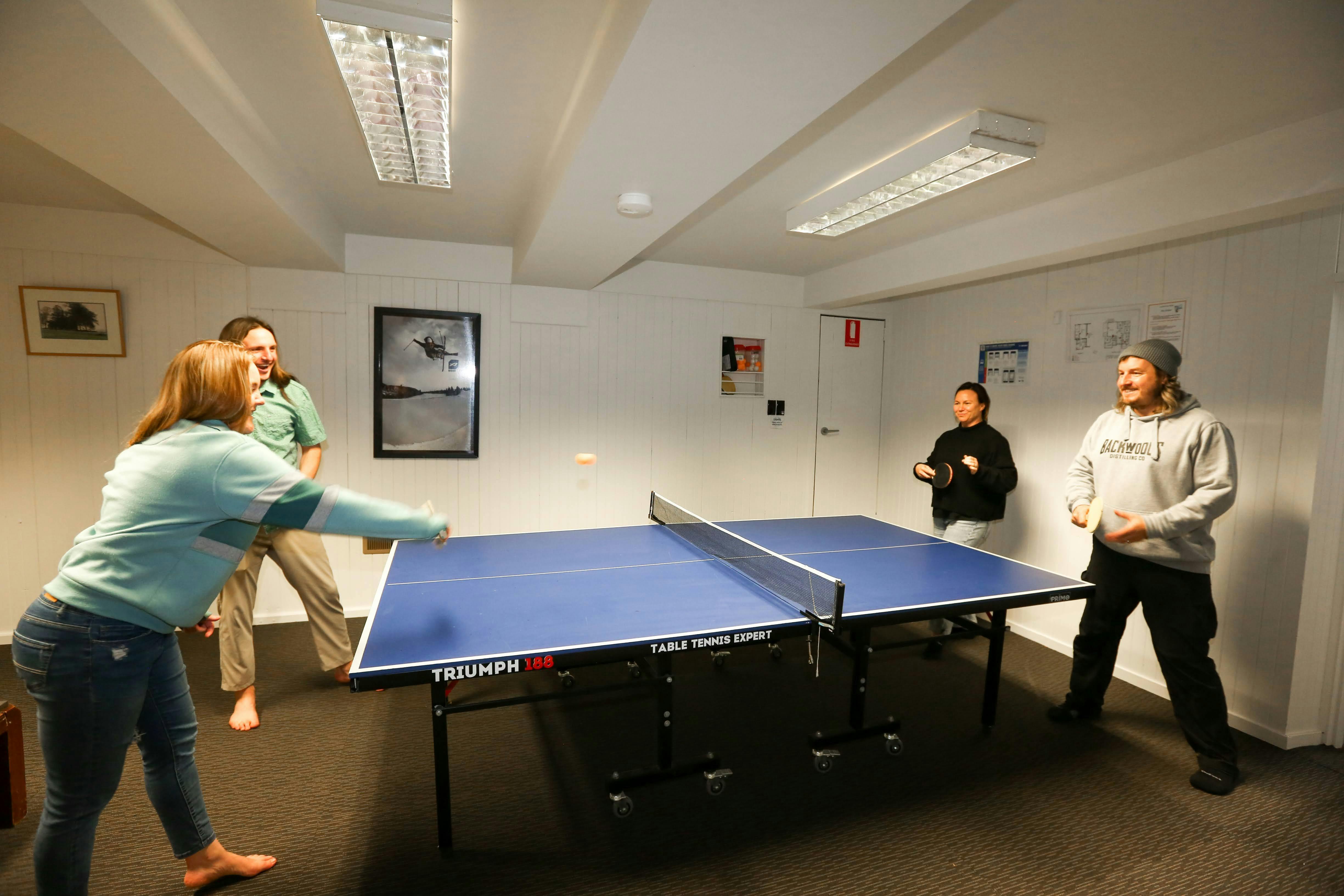 Cawarra Ski Lodge Mt Buller - Table Tennis with friends