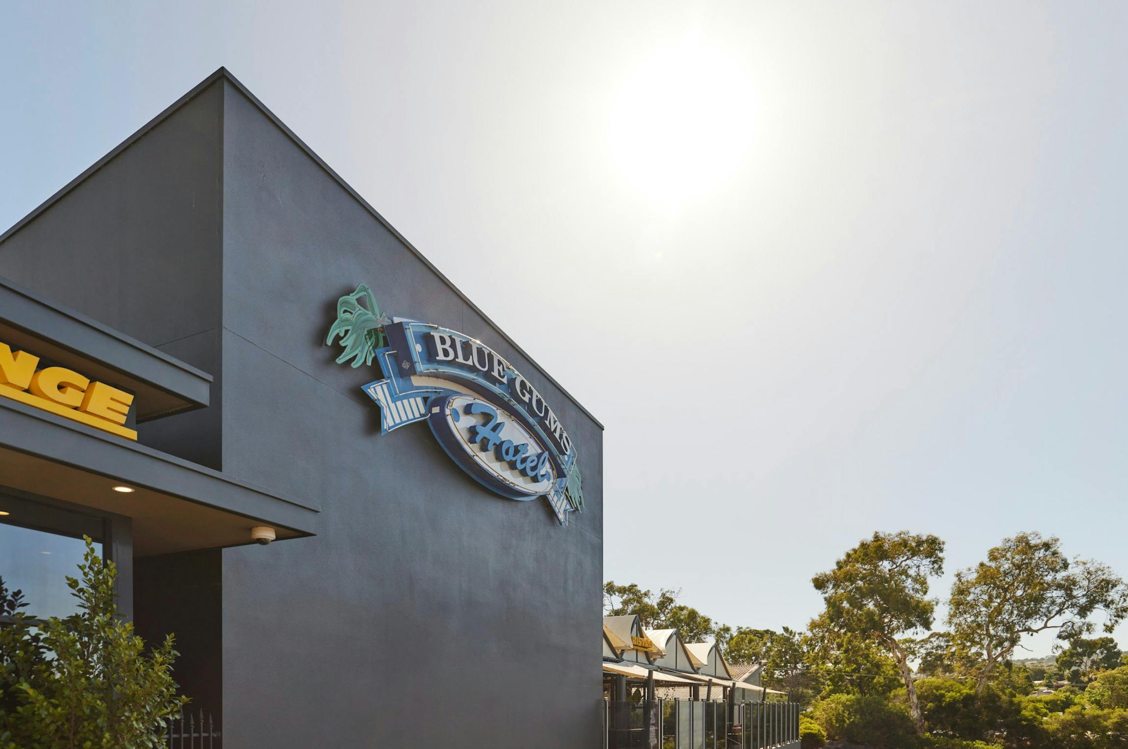 The Blue Gums Hotel - Front