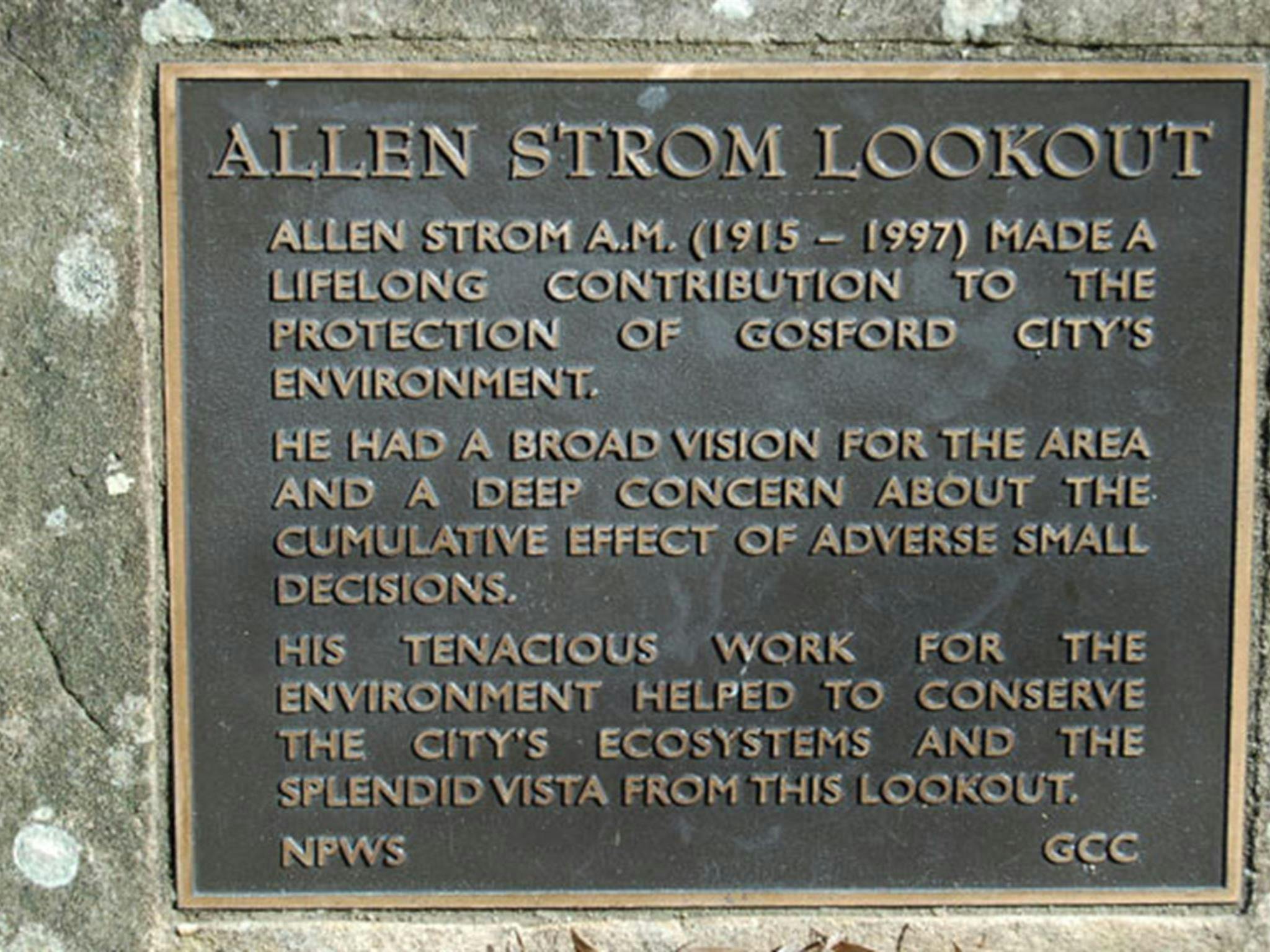 Allen Strom Lookout, Bouddi National Park. Photo: Susan Davis © OEH