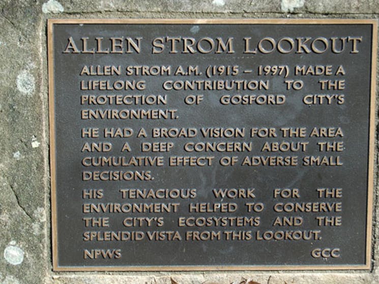 Allen Strom Lookout, Bouddi National Park. Photo: Susan Davis &copy; OEH