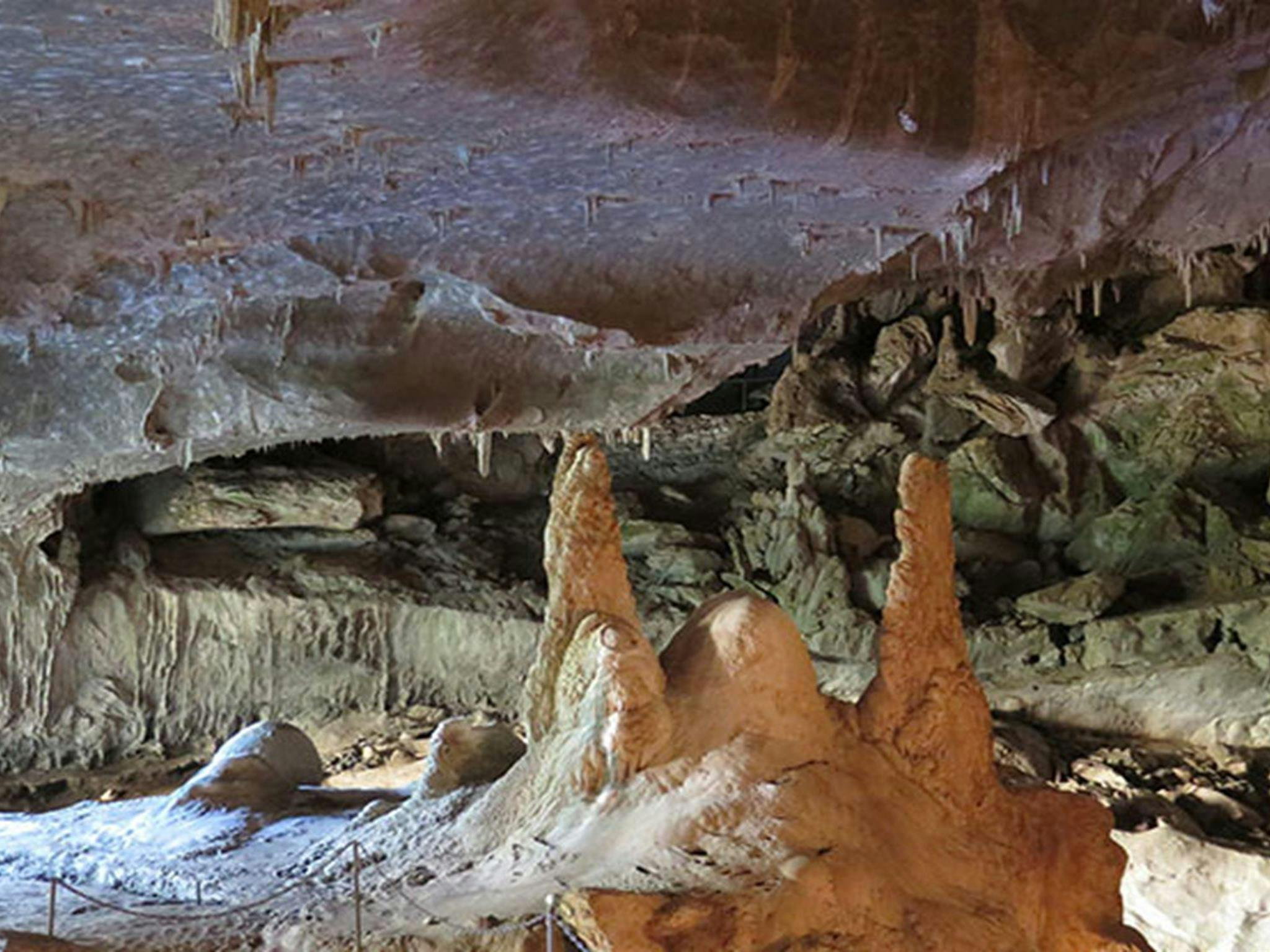 Limstone rock formations inside Abercrombie Caves, Abercrombie Karst Conservation Reserve. Photo: