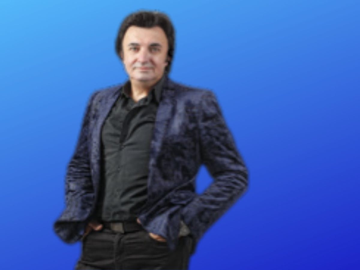 Singer Joe Piastrino