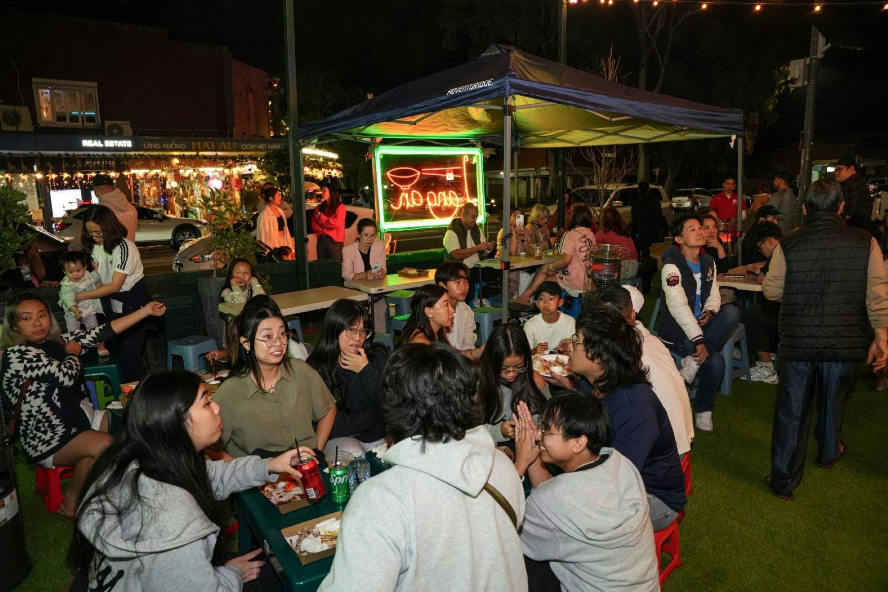 Experience the atmosphere of Lang An