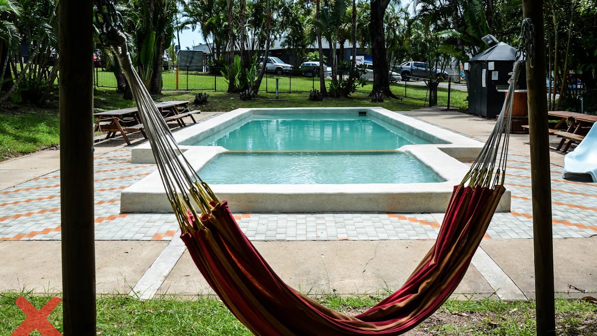 base airlie beach backpackers