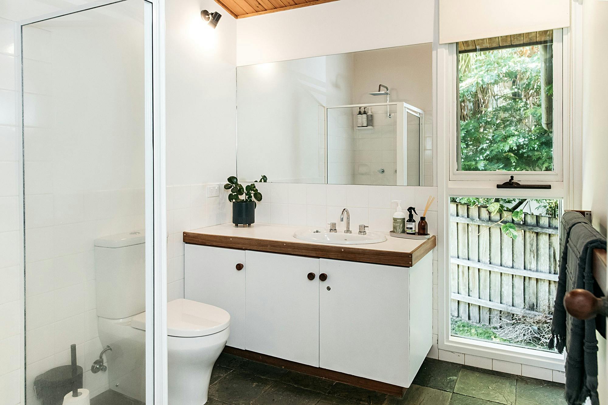 Cape Breeze - Byron Bay - Ensuite Bathroom
