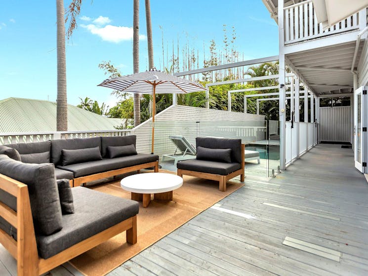 She Oak - Byron Bay - Outdoor Seating Area d