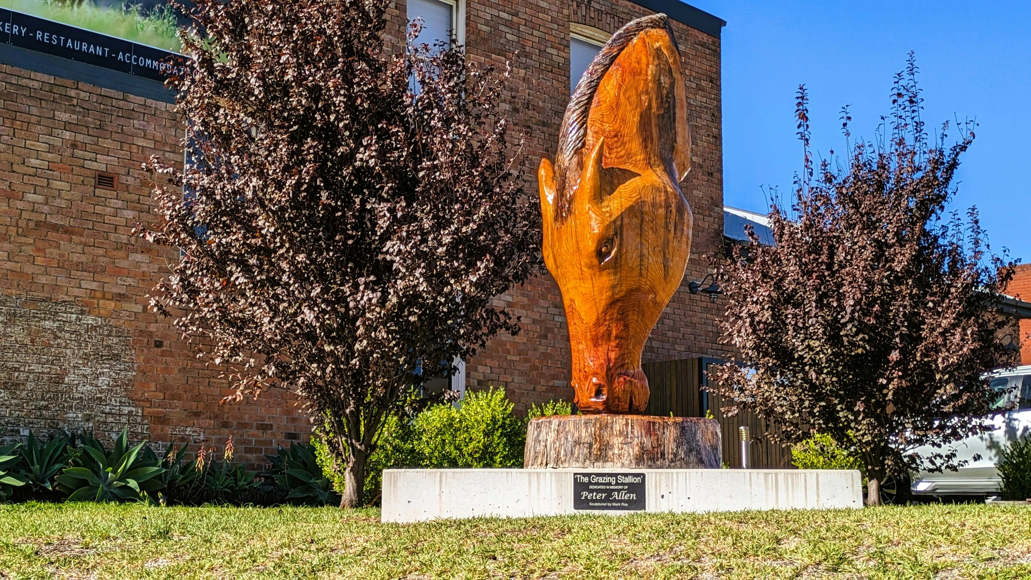 마크 레이 조각품의 방목 종마