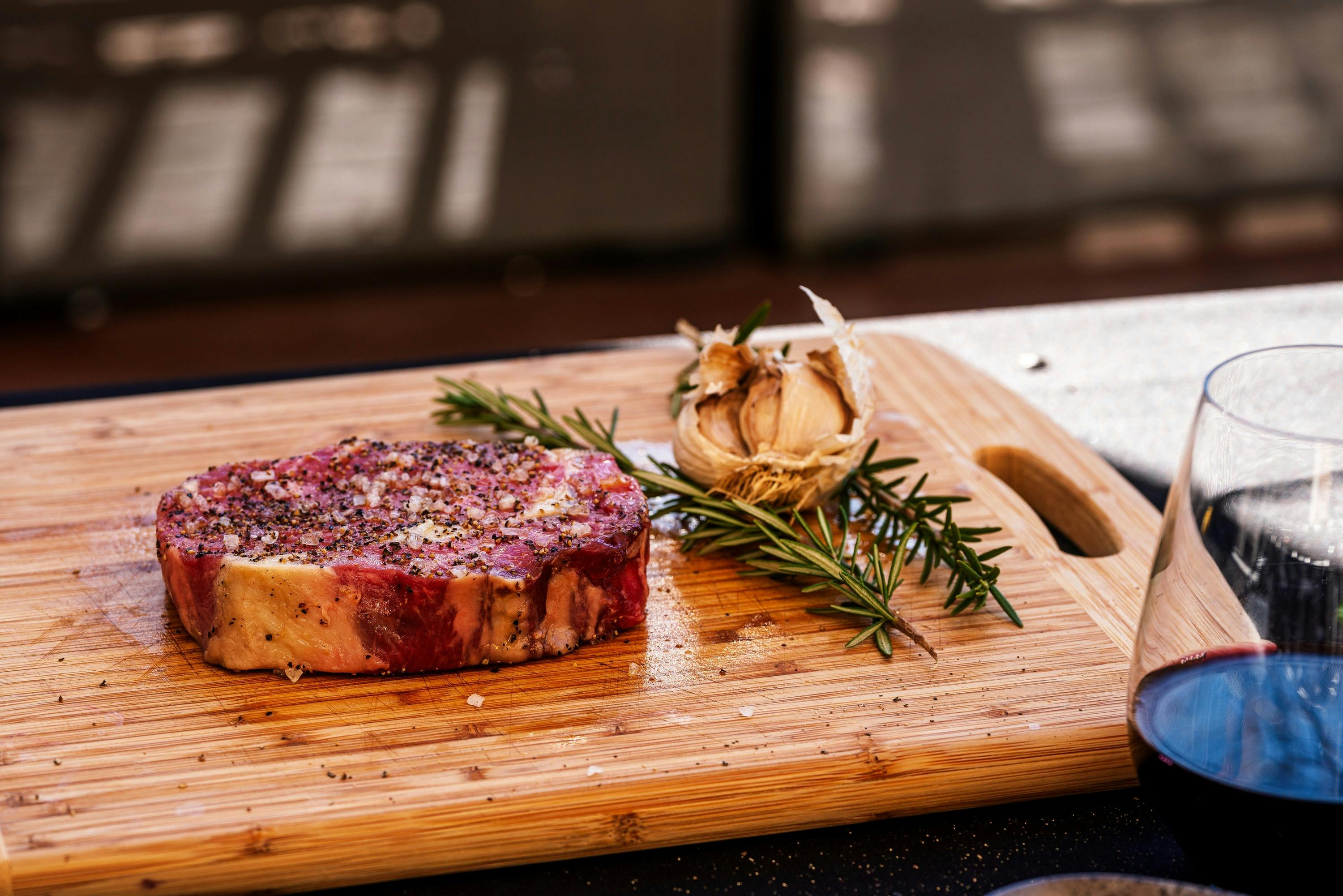 Little Kitchen Group offers private chefs, cooking demonstrations and events at your guesthouse