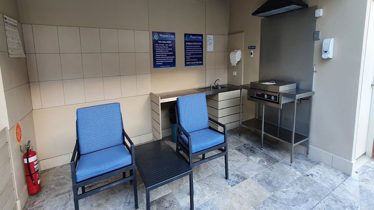 bbq facilities at Macquarie Lodge Noosa