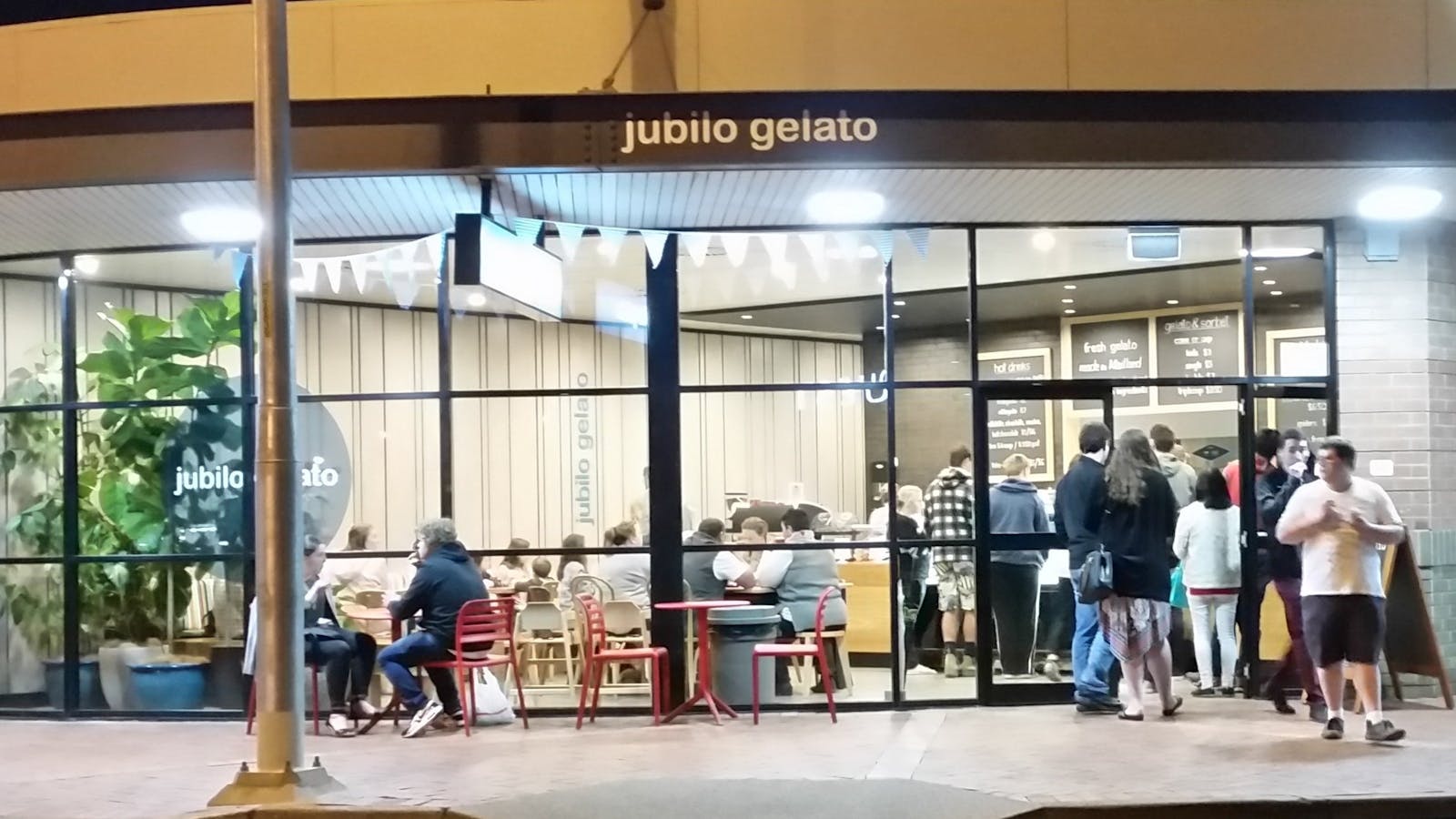 Night crowds at Jubilo Gelato