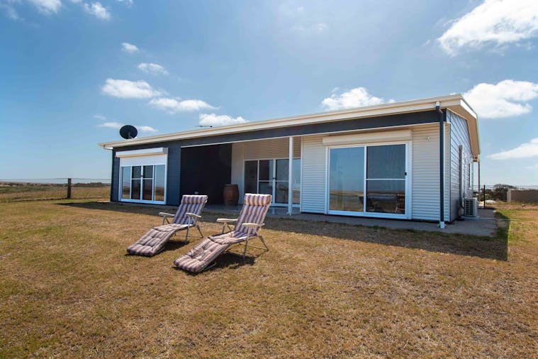 Coorong Island Retreat
