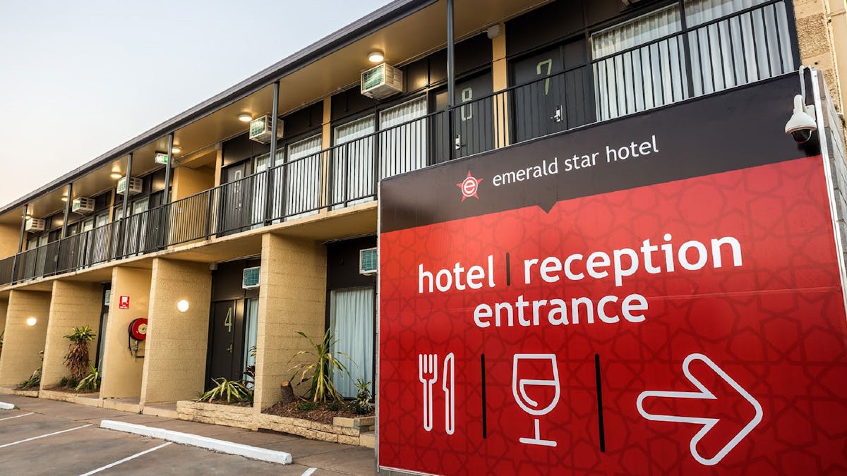 Emerald Star Hotel