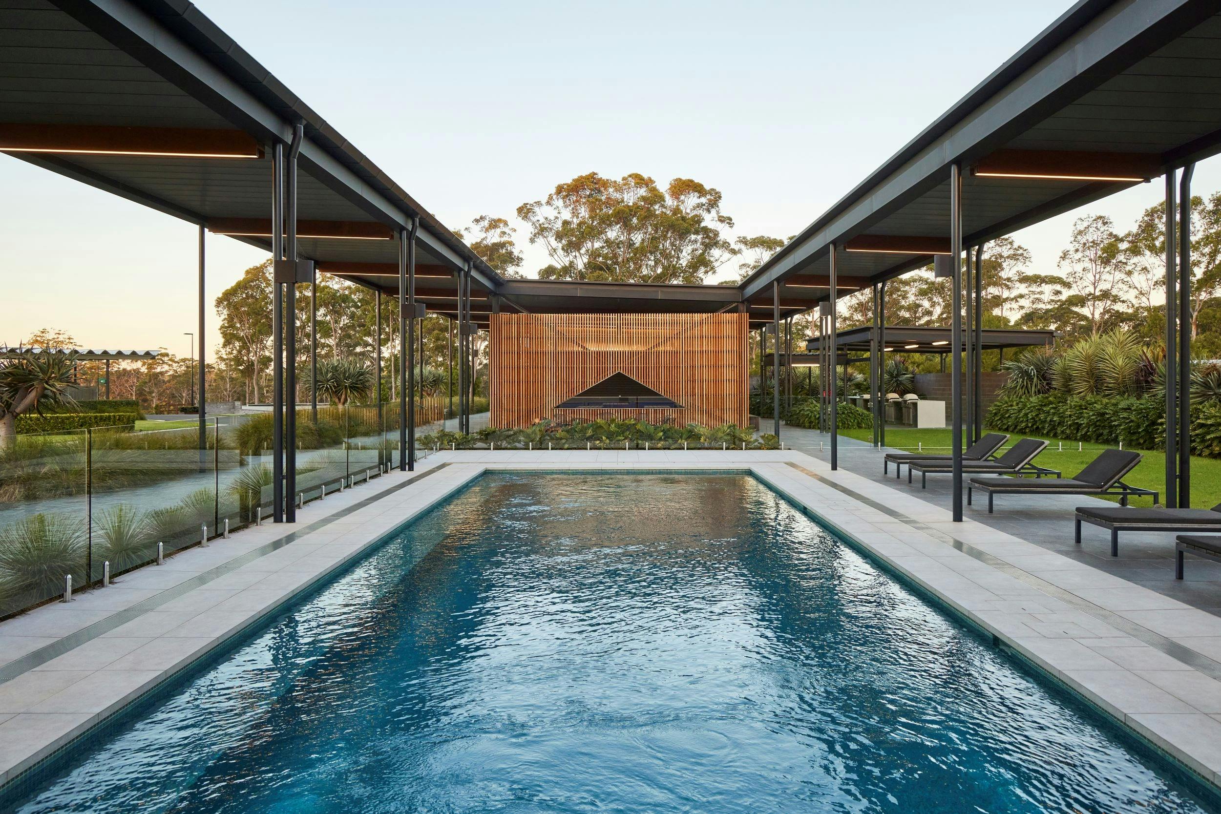 Willinga Park heated swimming pool