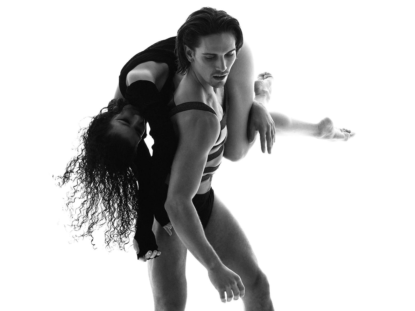 Image for momenta - Sydney Dance Company