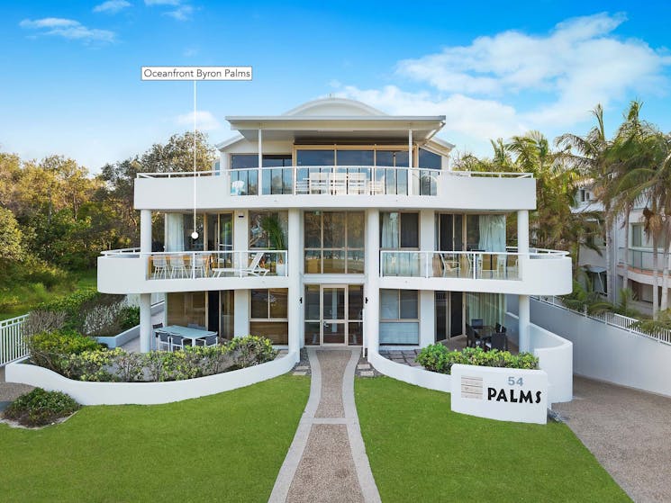 Oceanfront Byron Palms - Byron Bay - Front of the House (