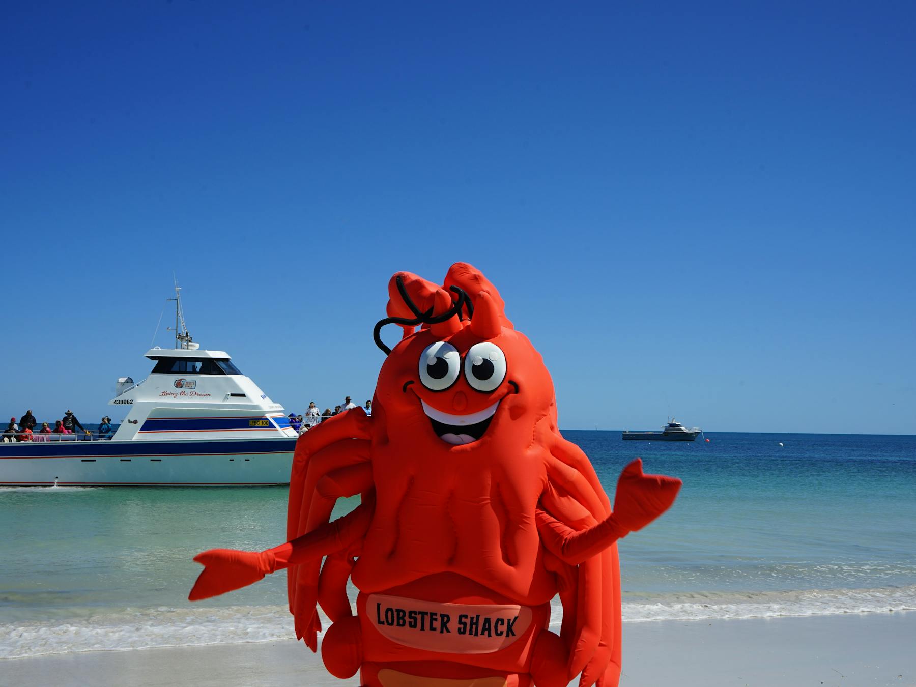Bobby the Lobby and Tour Boat