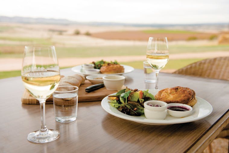 McLaren Vale Food and Wine Lovers Day Tour - Adelaide, Tour Servi...