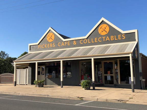 Pickers Cafe and Collectables