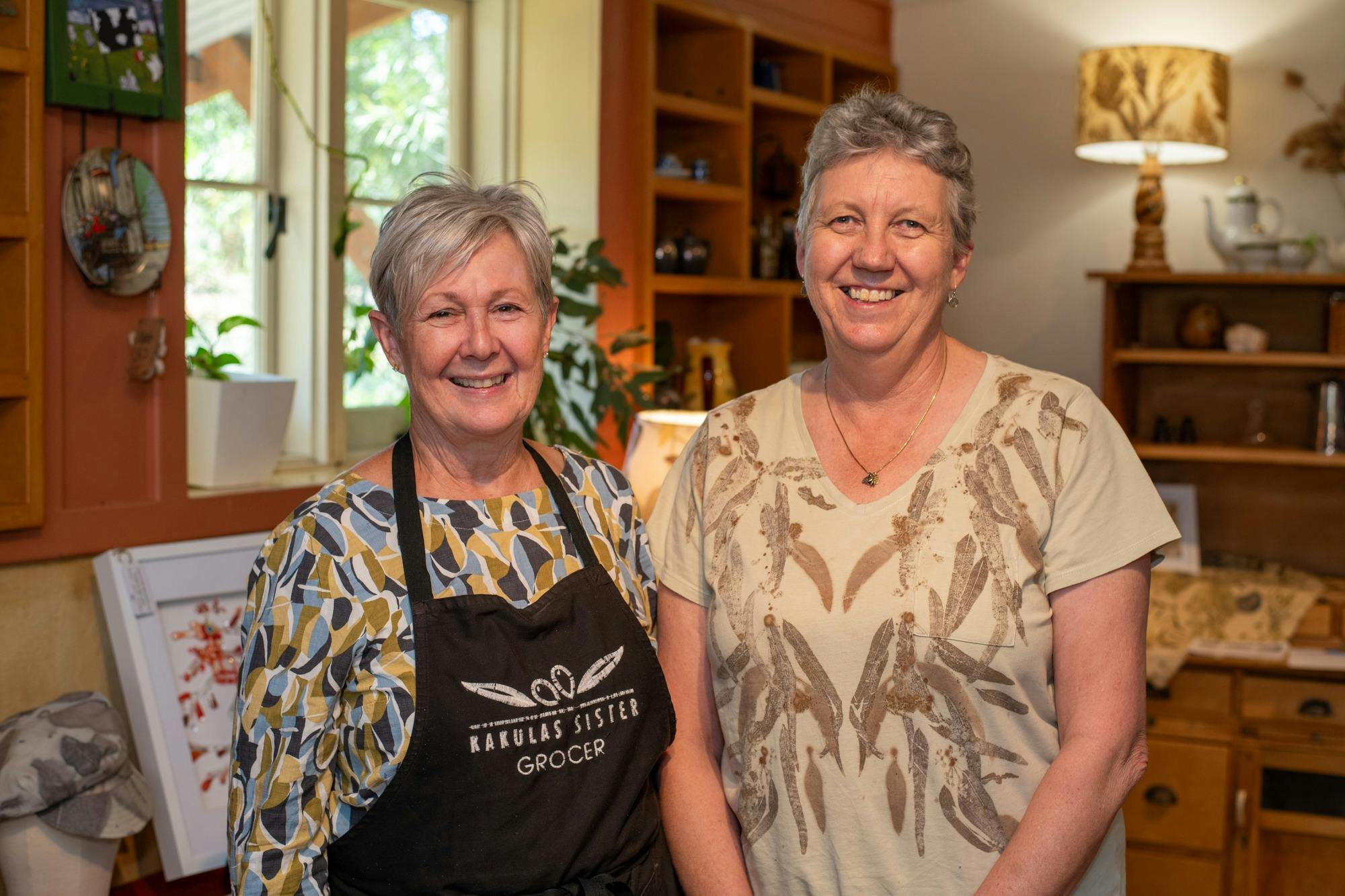 Leonie Micke & Beth Sievenpiper of Flora onto Fibre Botanical Printing