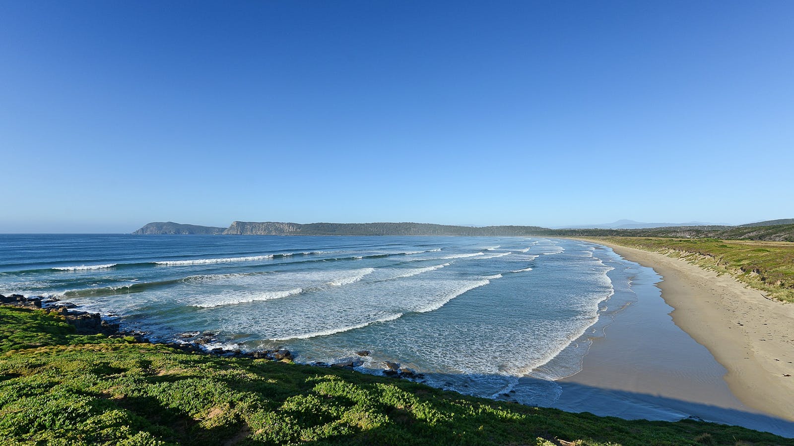 Cloudy Bay Villa - Beach view from Whale Bone Point