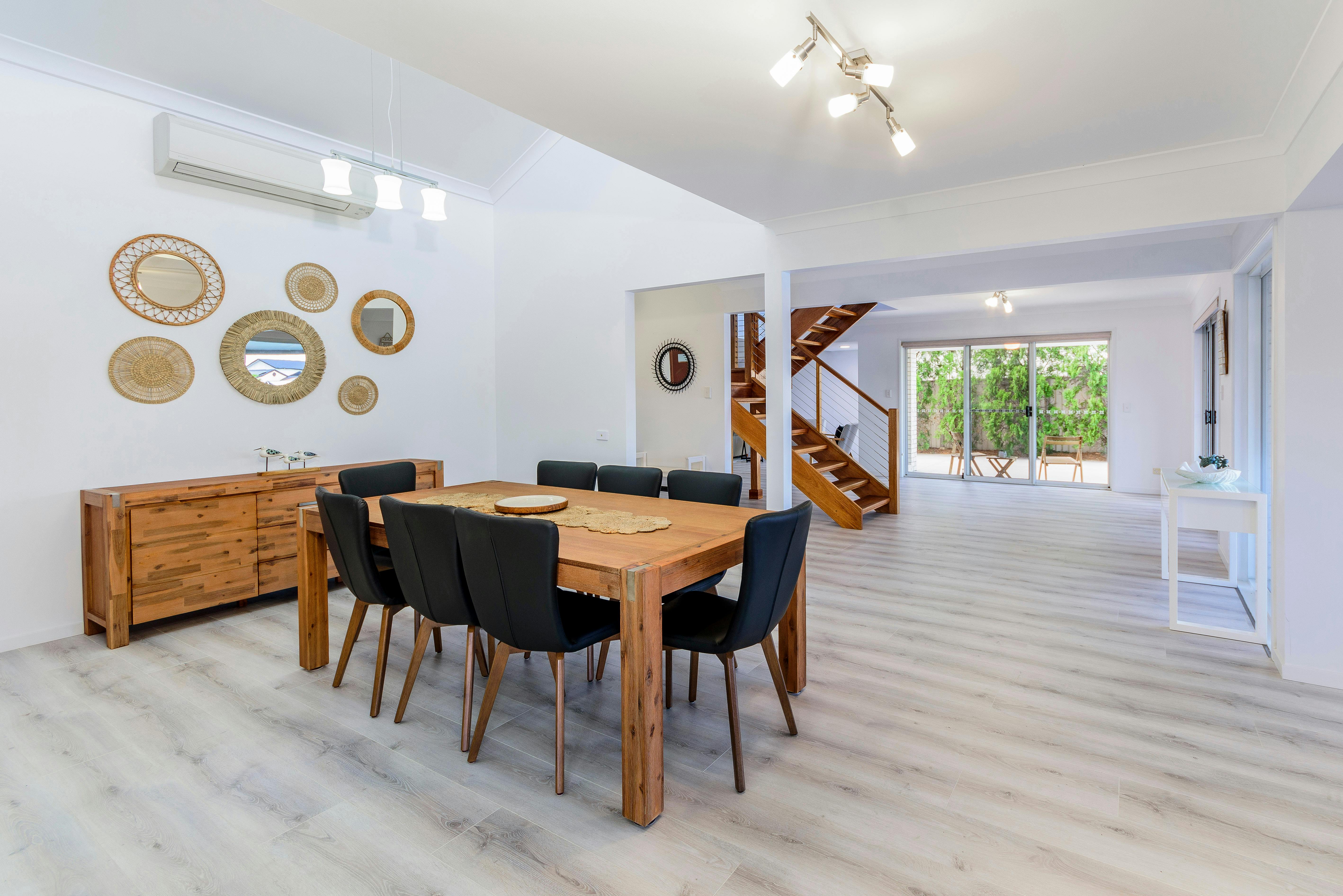 Island Paradise On The Canal