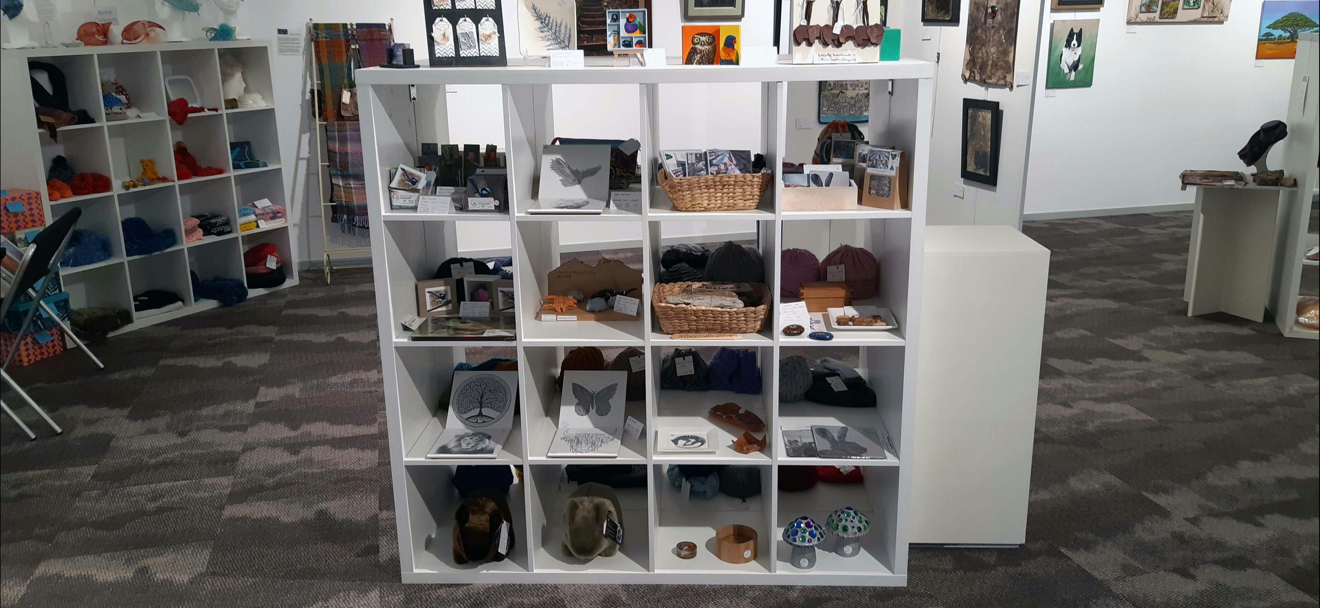 Hats and small objects