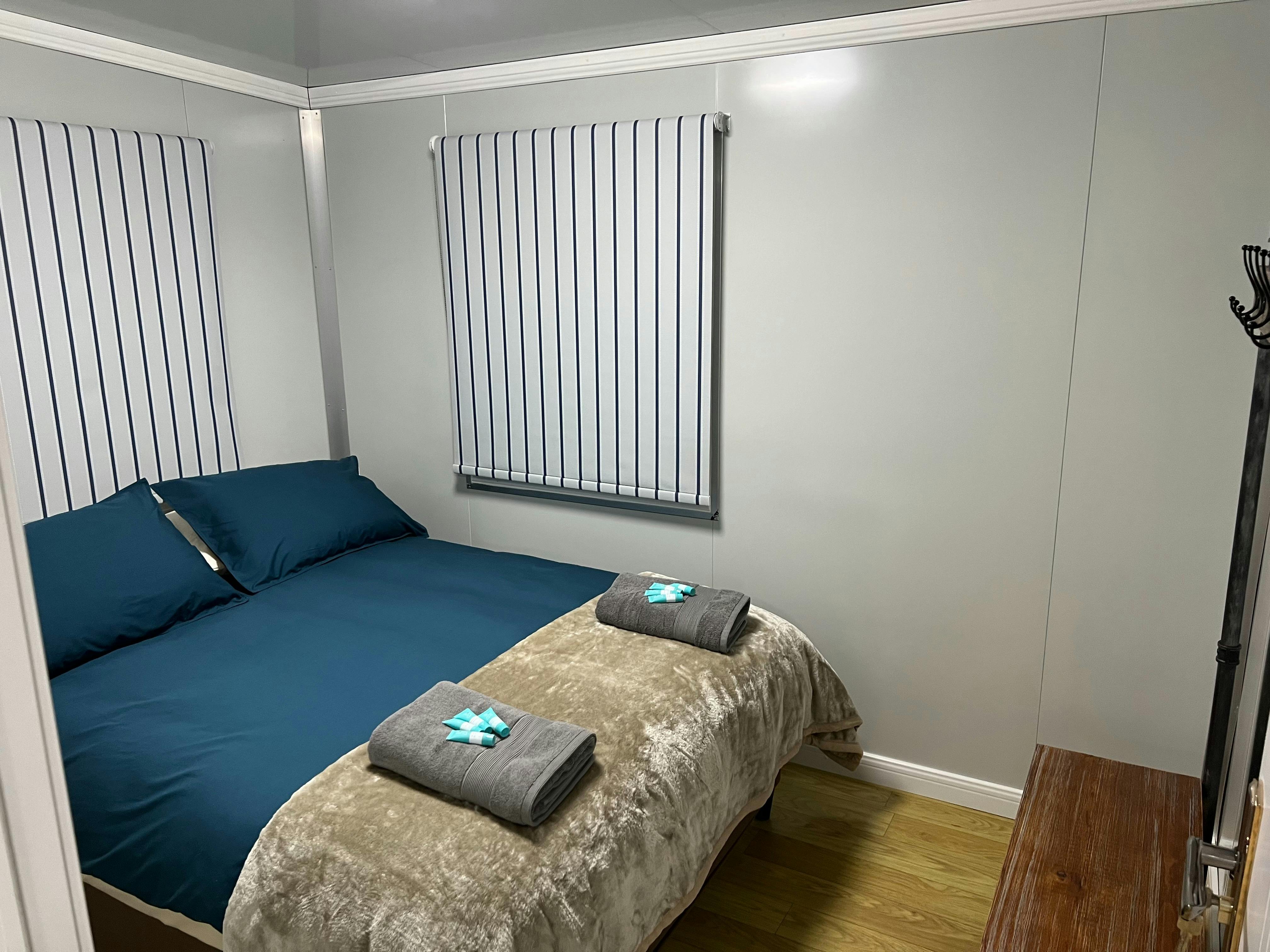 ダブルベッドルーム