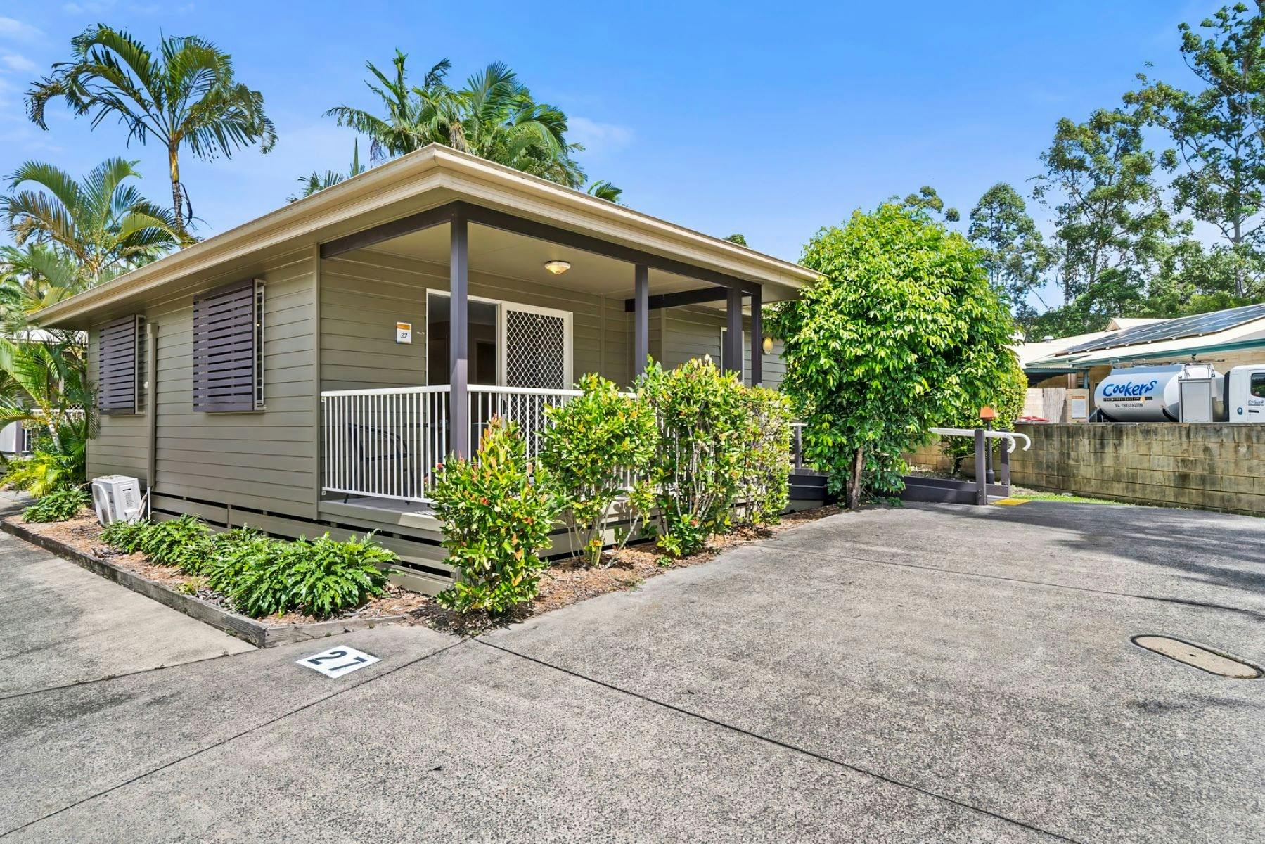 1 Bedroom Deluxe Cabin
