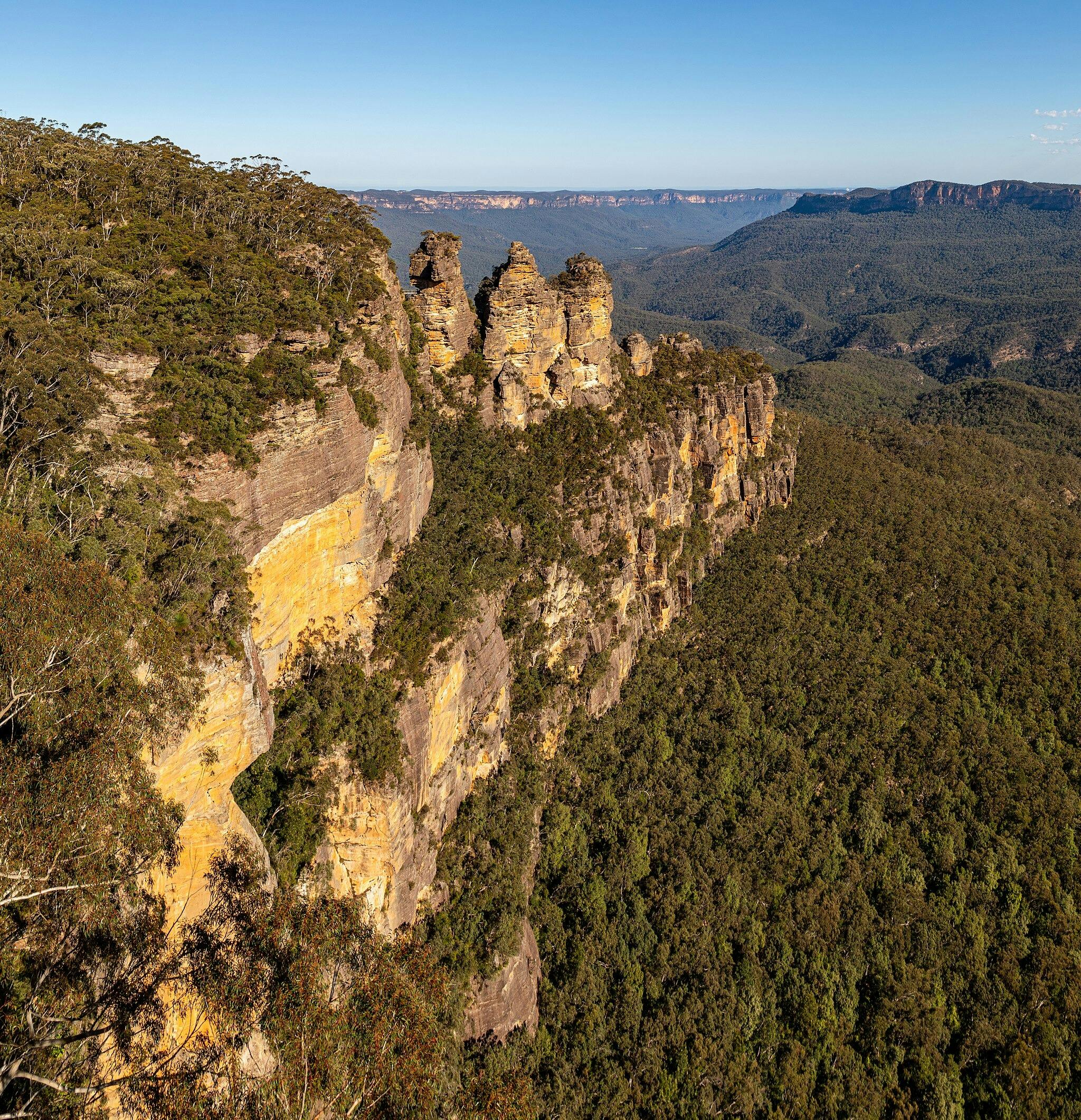 Brighton Tours guests witness one of Australia's most famous rock formations, the Three Sisters
