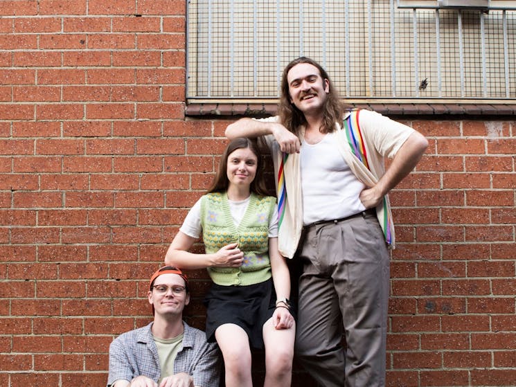 Further promotional images, comedians in laneway.