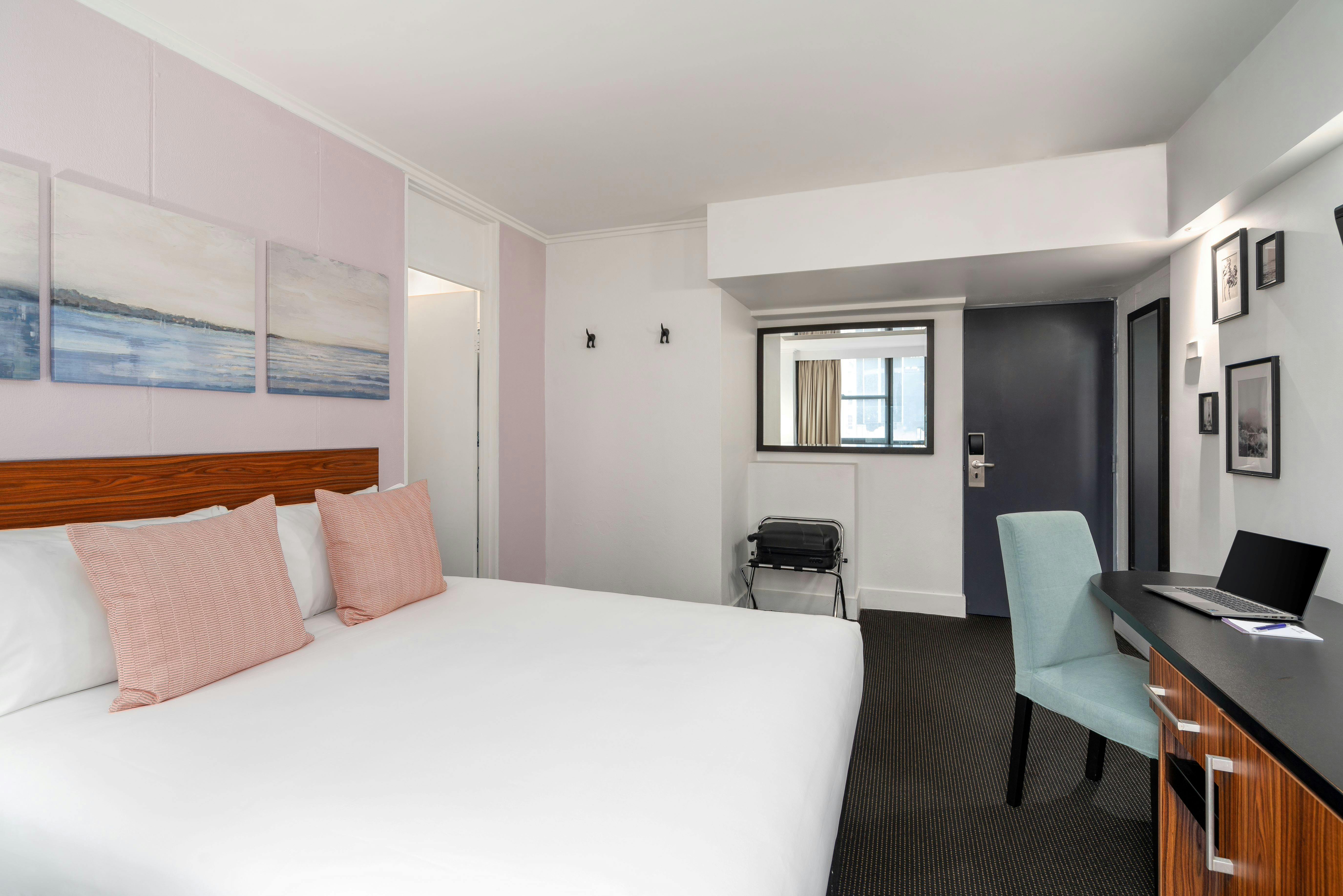 Economy Room