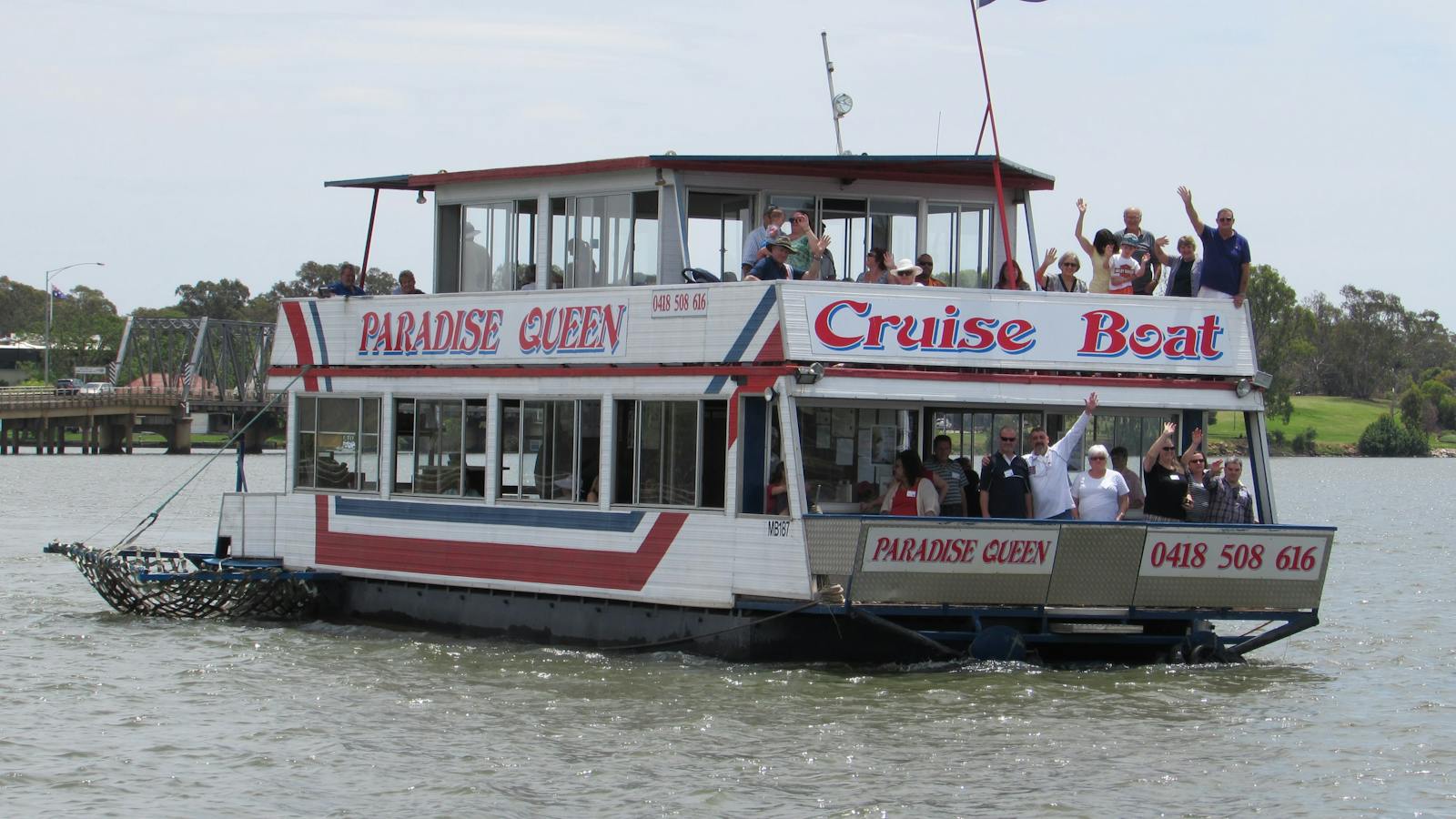 Cruising Lake Mulwala