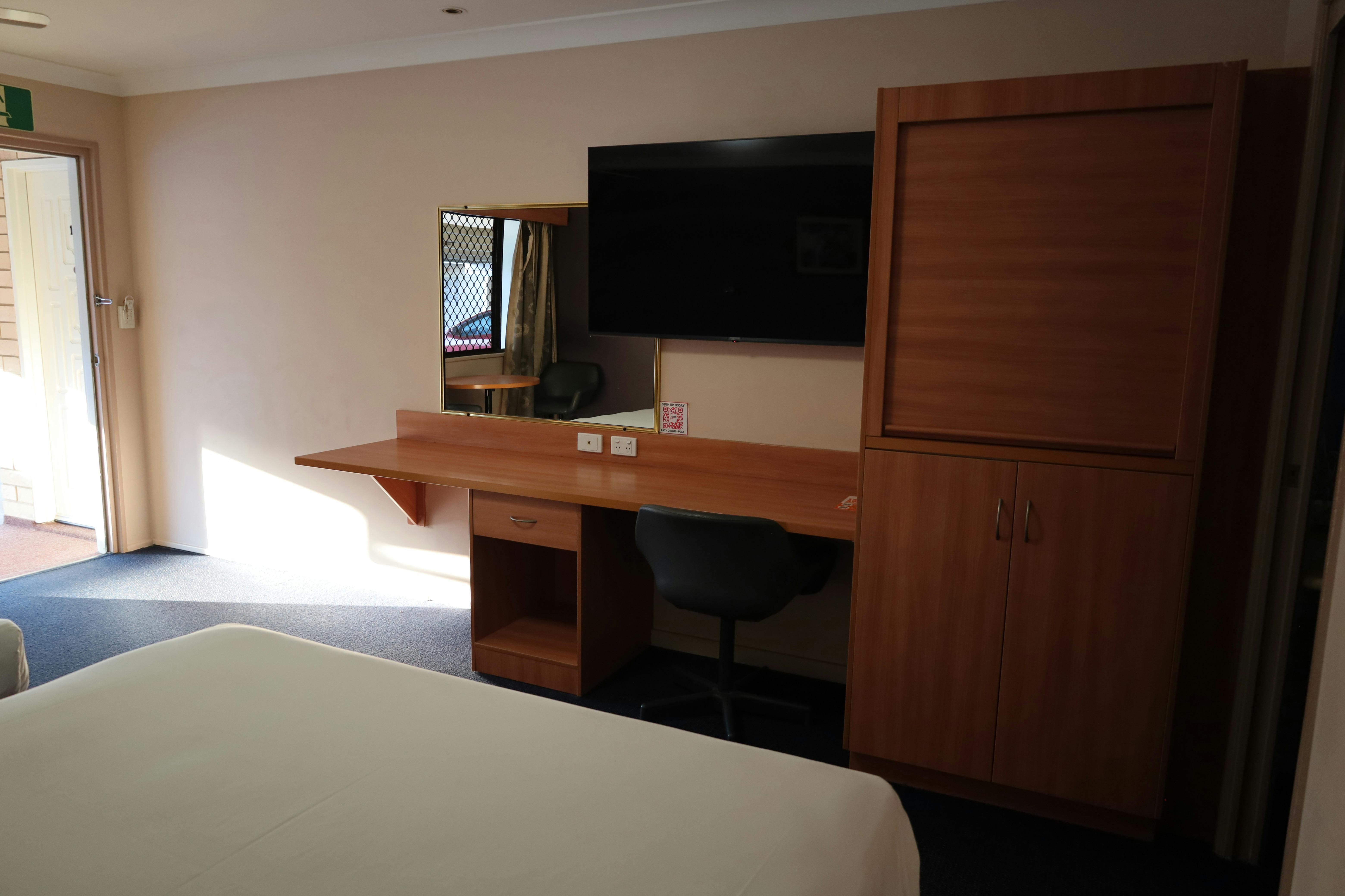Sun Palms Hotel Motel