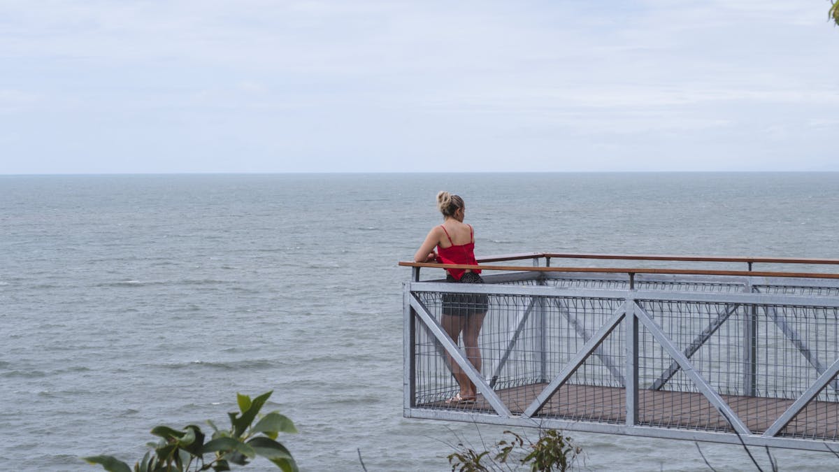 Woman at Flagstaff Hill lookout