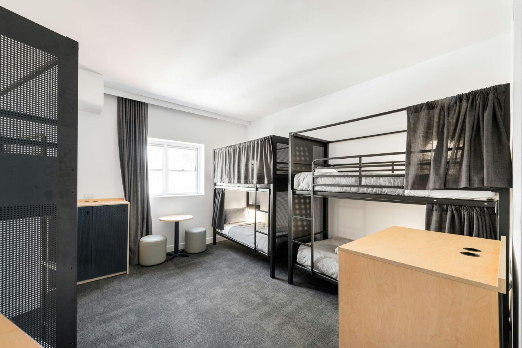 6 Share Ensuite