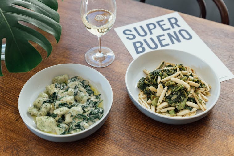 Super Bueno