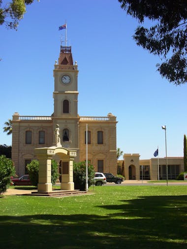 Discovering Historic Kadina Town Drive