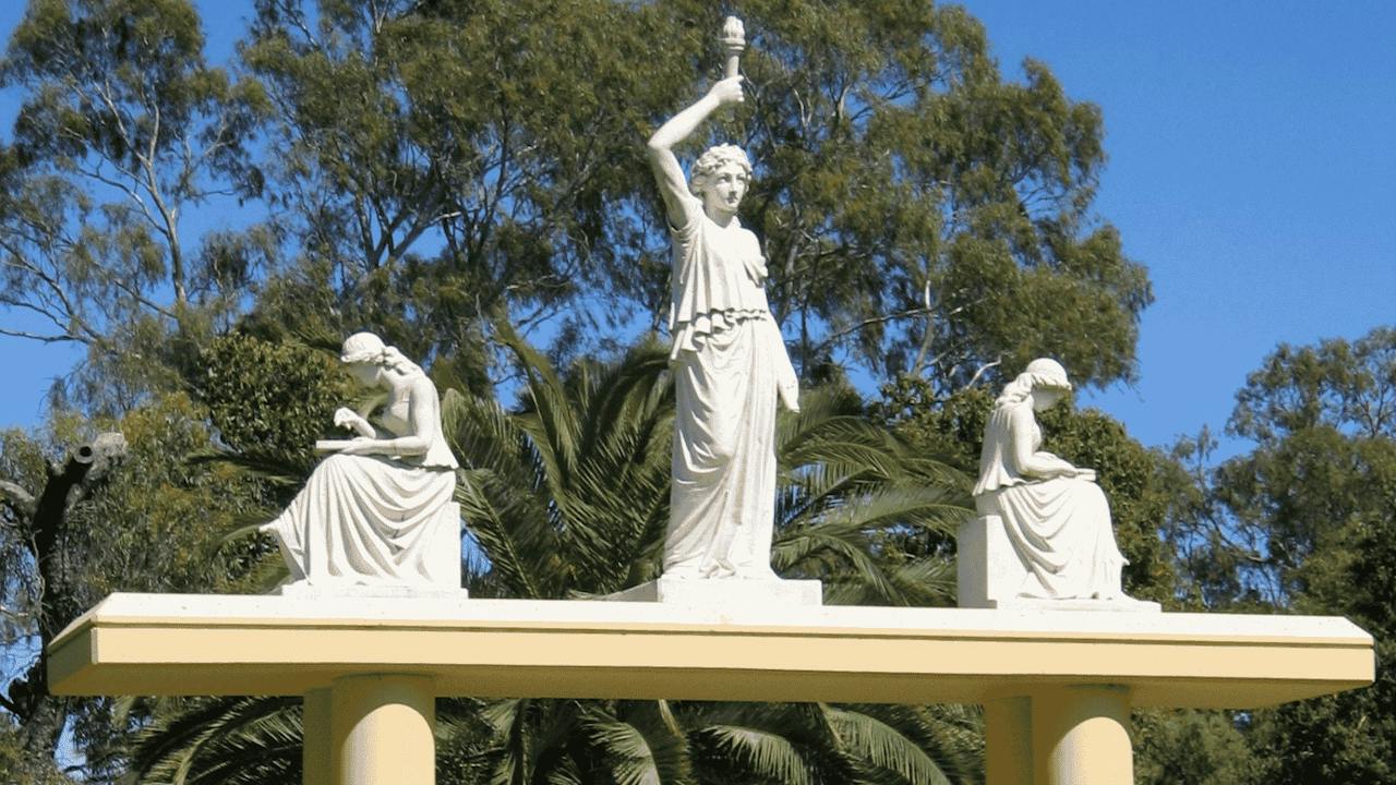 The Three Muses, Deniliquin