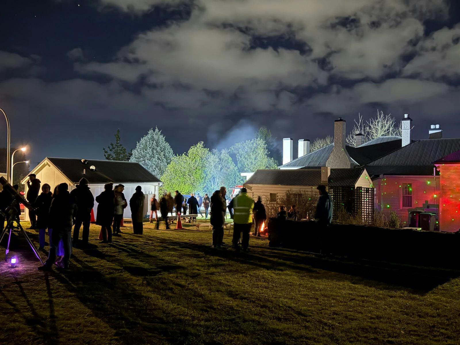 Scoping out the night sky at Devonport's Home Hill image