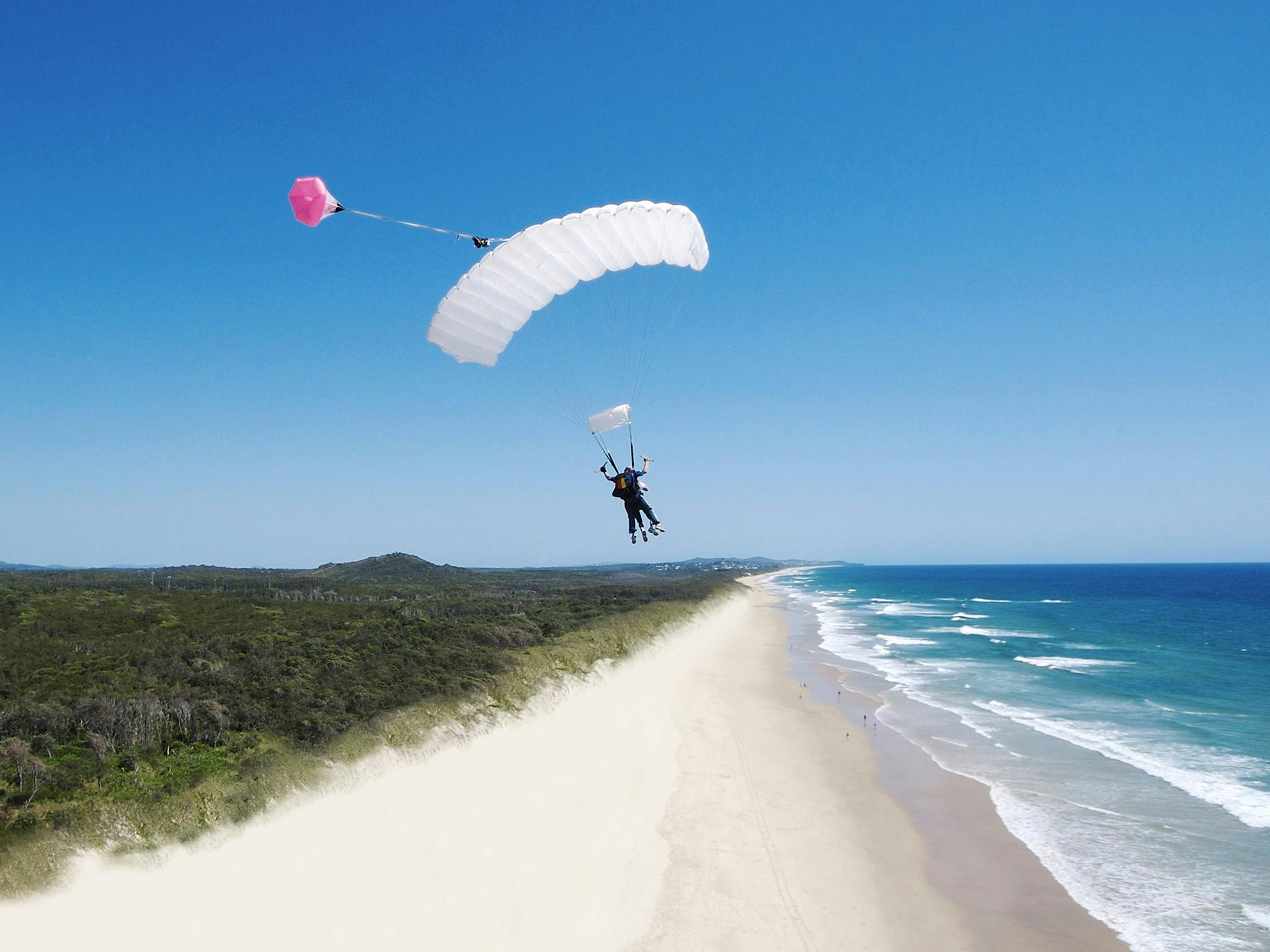 Skydive Ramblers Sunshine Coast - Tandem Landing near Twin Waters