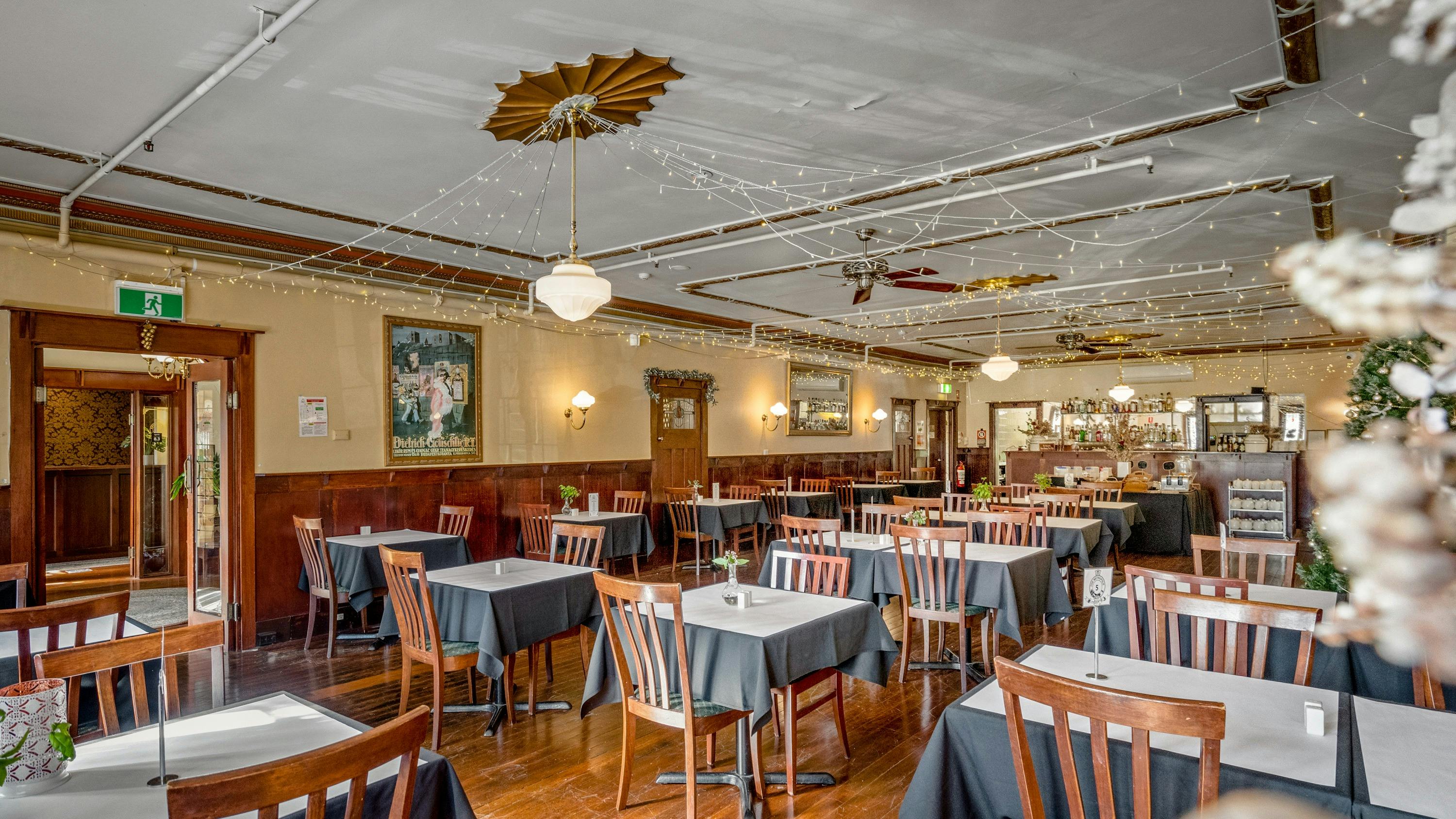 메트로폴 게스트하우스 편집