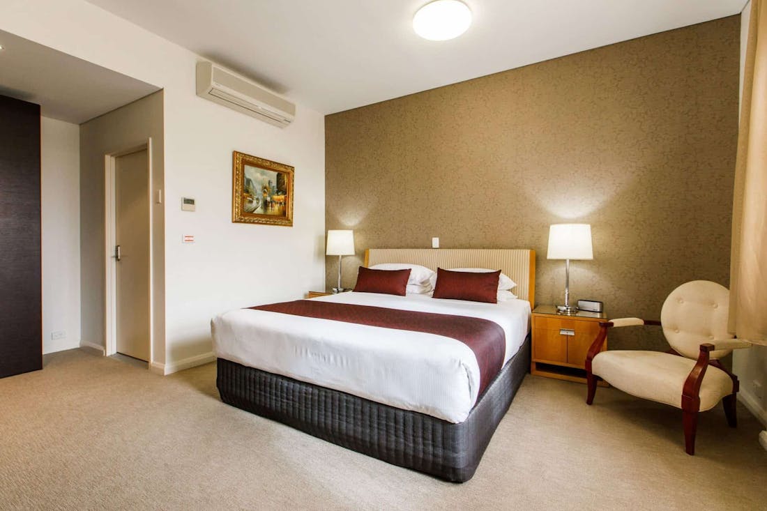 Adabco Boutique Hotel, Premium King Room - Adelaide, Accommodatio...