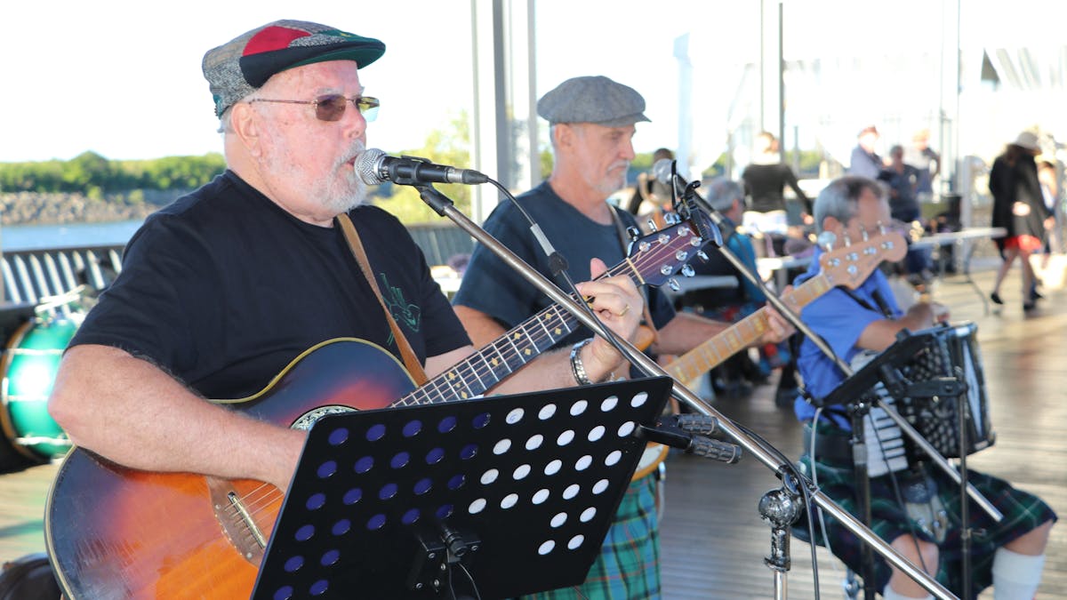 Hullabaloo with some Celtic favourites