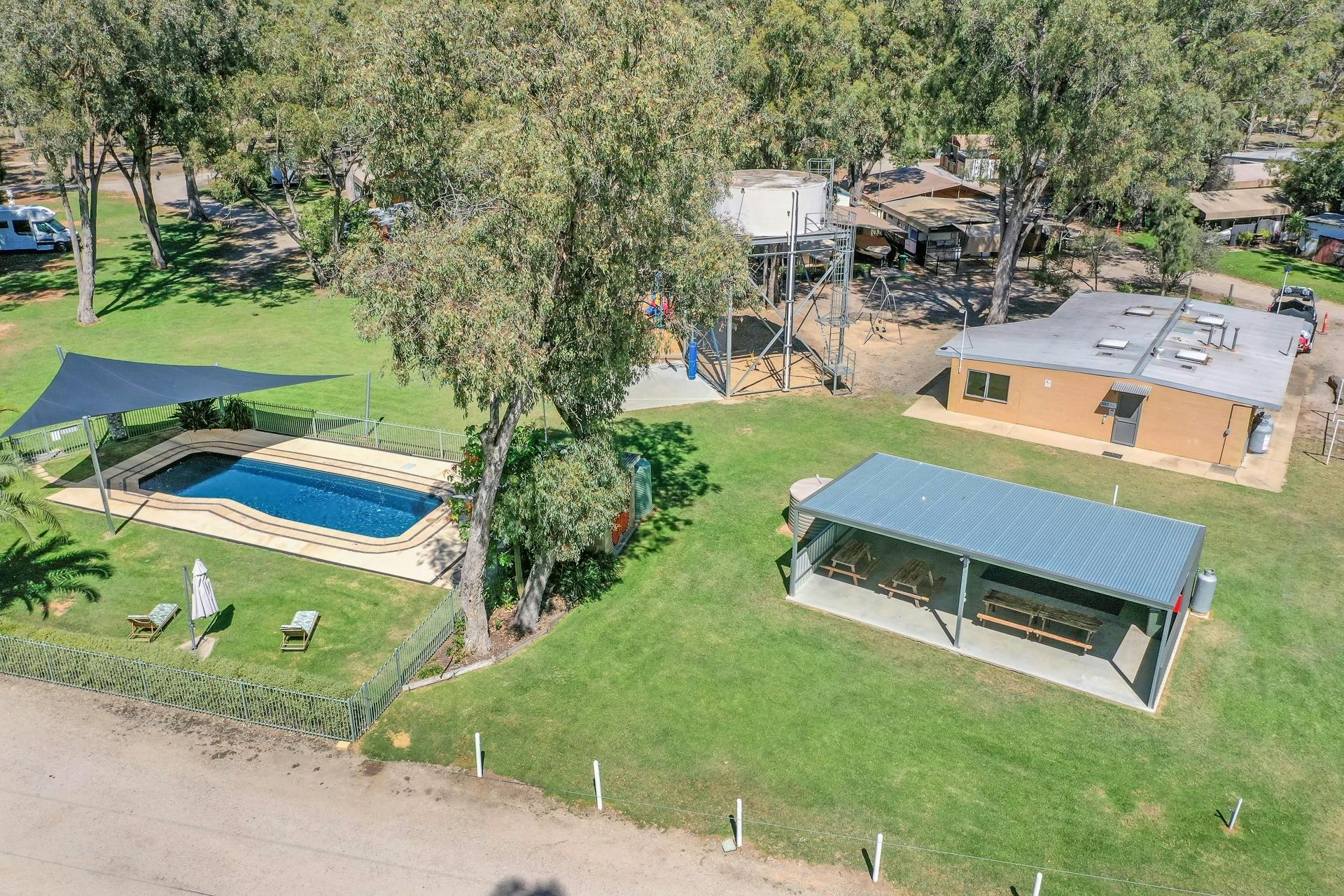 Torrumbarry Weir Swimming Pool