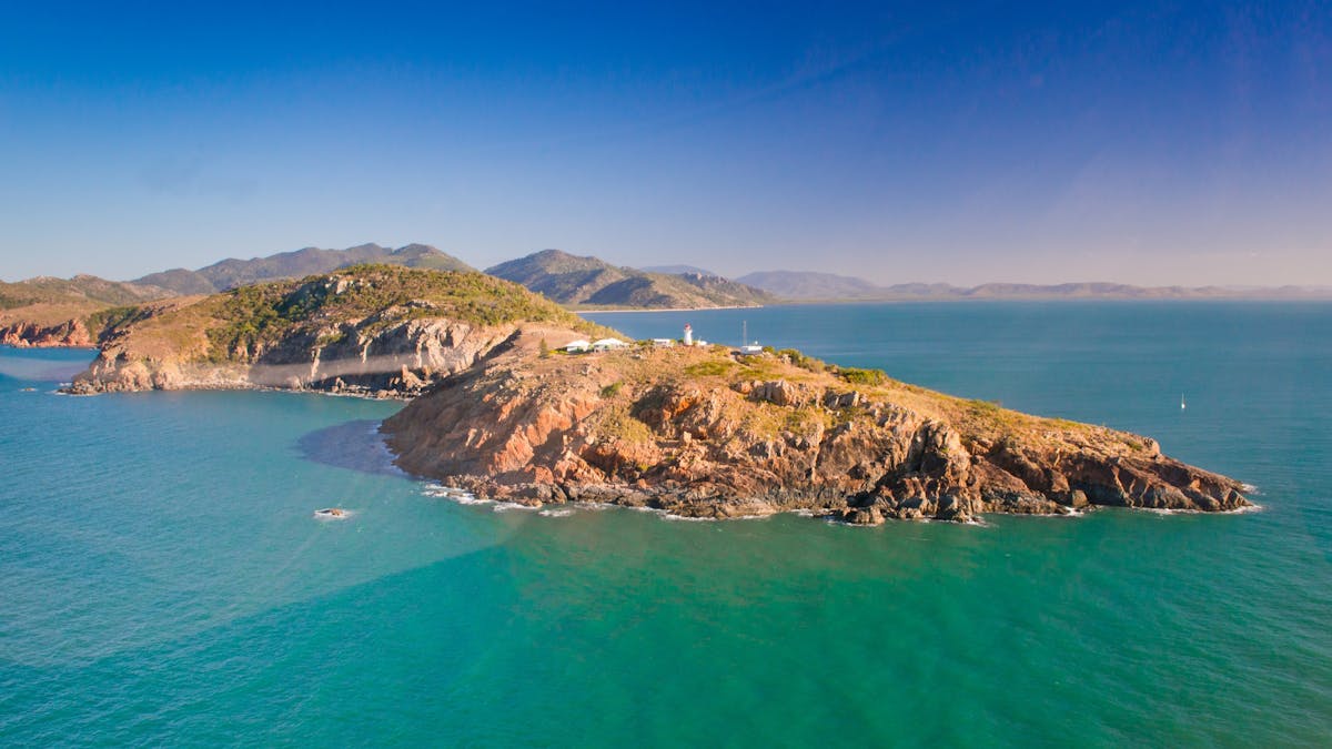 Cape Cleveland Scenic Flight