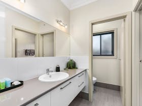 #mountgambieraccommodation#mtgambieraccommodation#mtgambierapartments#staymountgambier#alohamtgambie